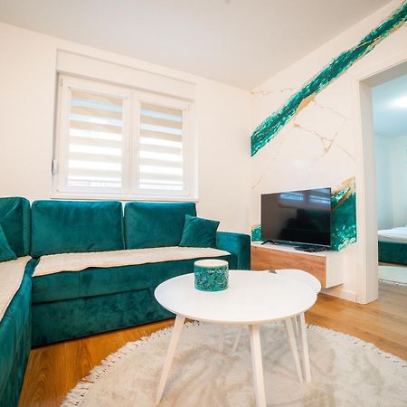 Apartment Vila Idila توزلا المظهر الخارجي الصورة
