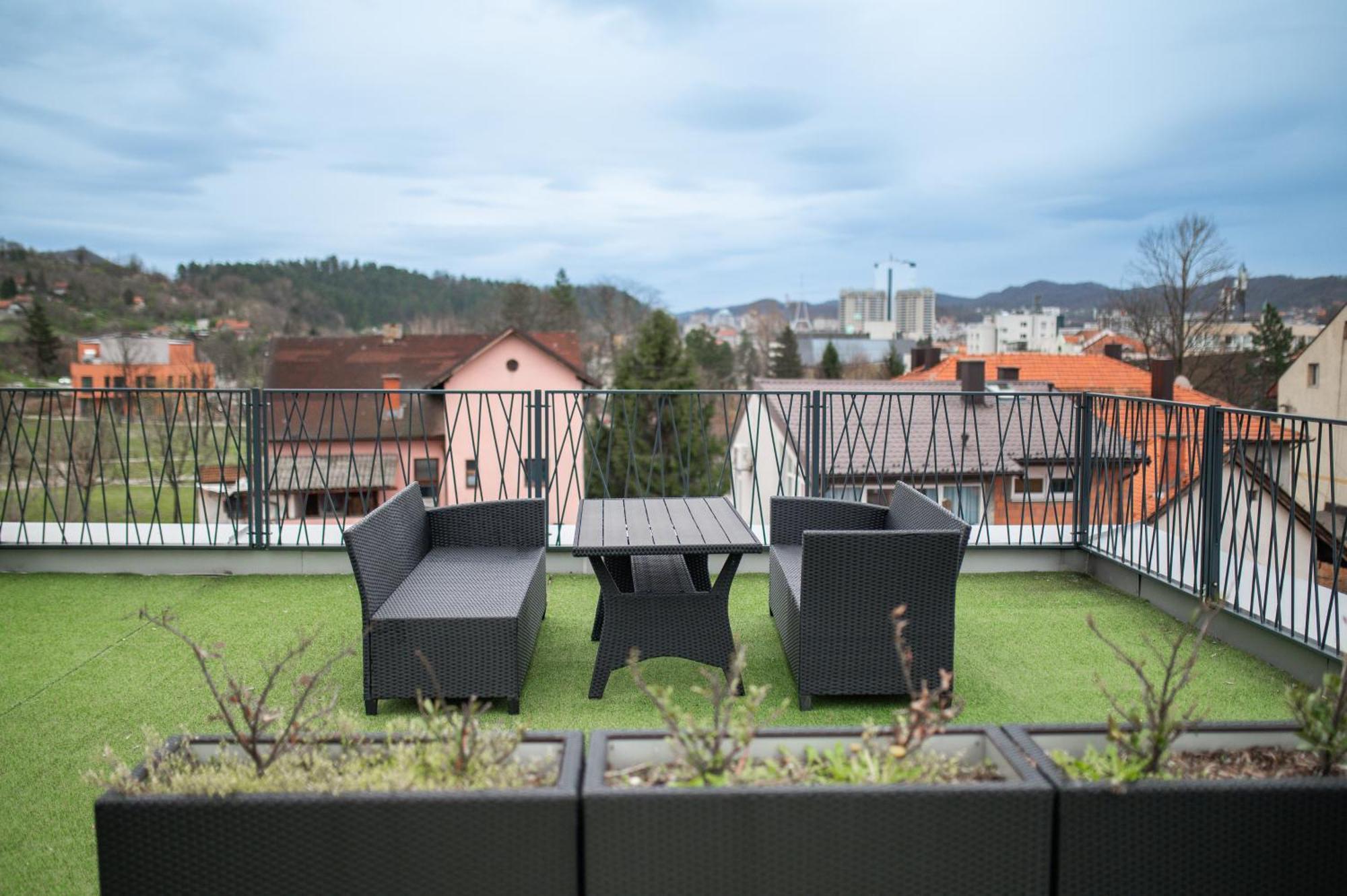 Apartment Vila Idila توزلا المظهر الخارجي الصورة