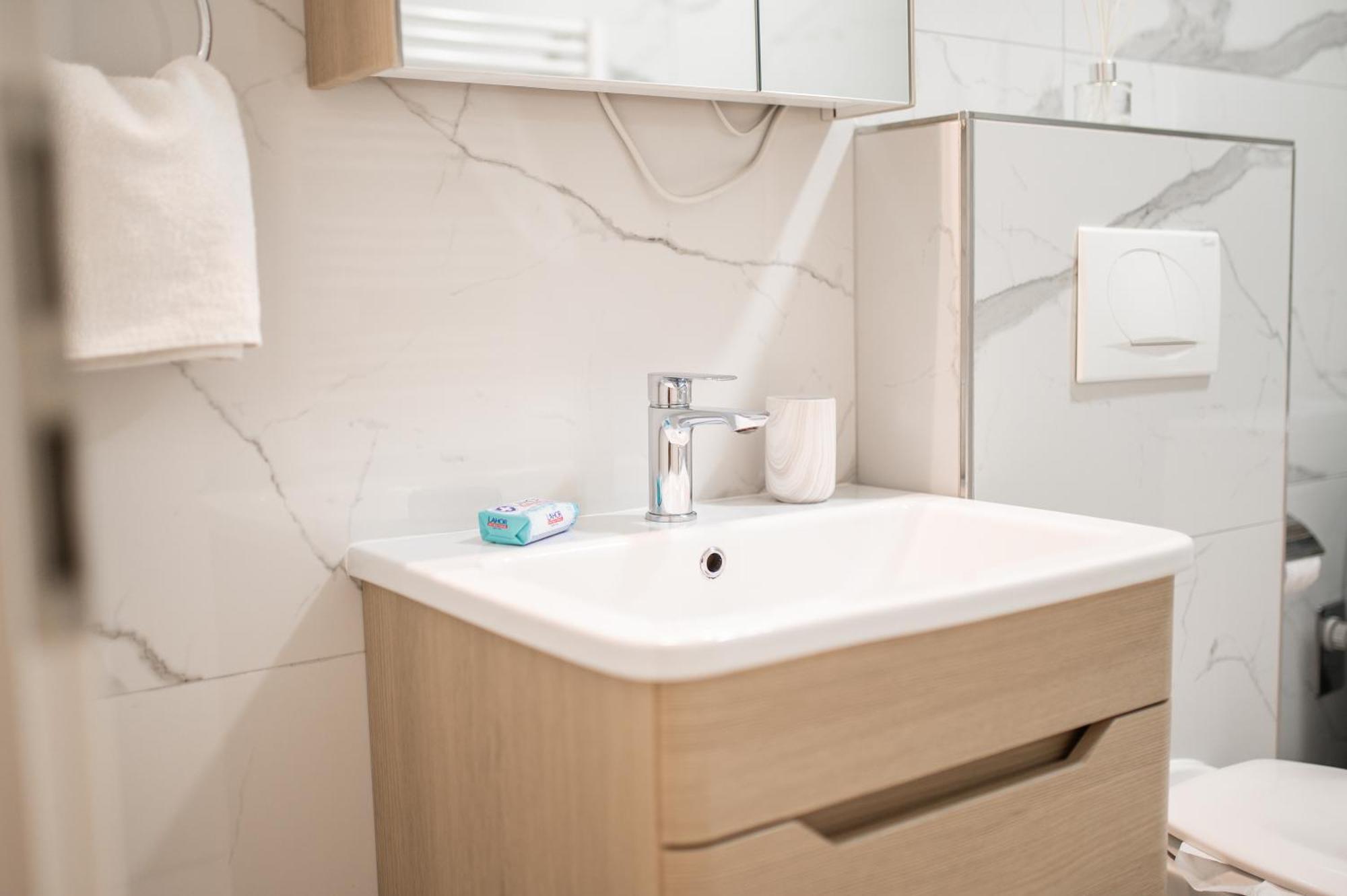 Apartment Vila Idila توزلا المظهر الخارجي الصورة
